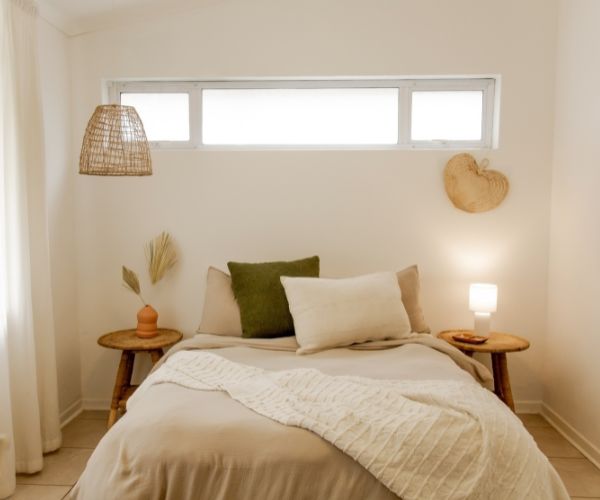 Best Colors For Small Bedrooms | Cozy and Expanding | May 2026 What is the best color for a small bedroom?