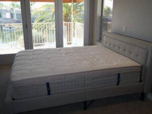 dreamcloud mattress foundation