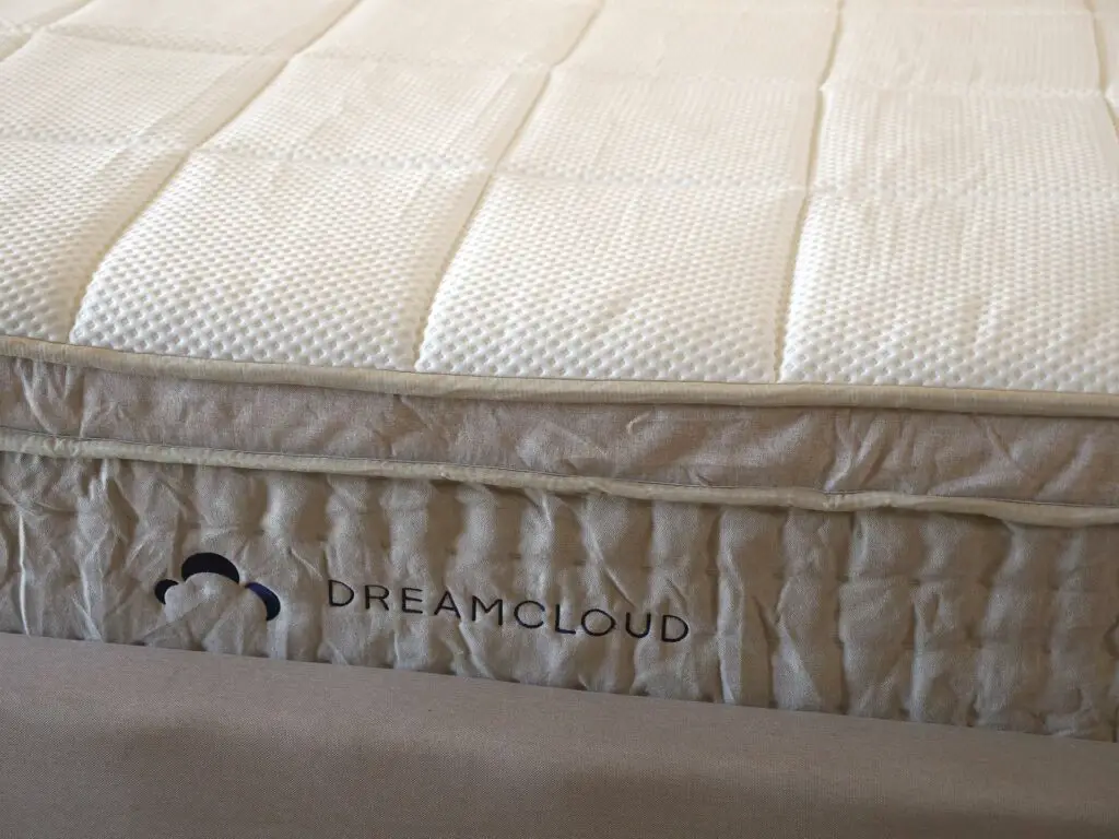 dreamcloud mattress near me