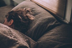 7 tips to fall asleep faster