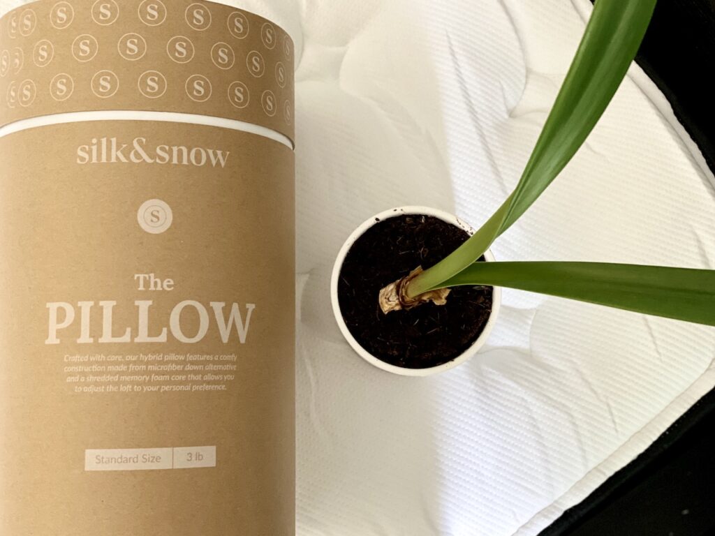 Best Pillows | October 2025 Silk & Snow Hybrid Pillow Review