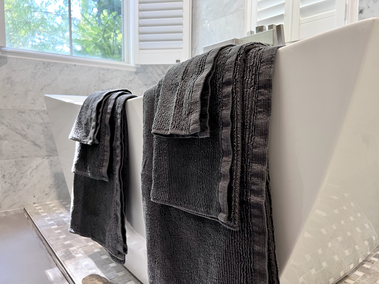 Sunday Citizen Cascais Towels Review - Softest Bath Towels | Non Biased Reviews