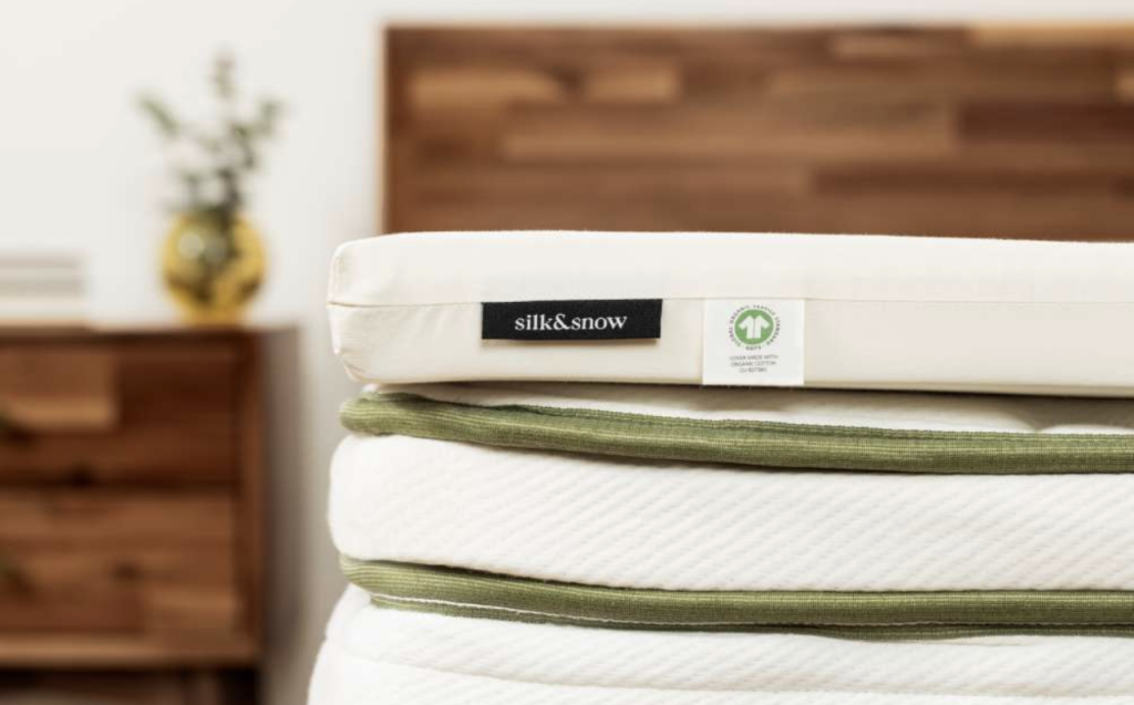 Silk & Snow Organic Mattress Topper Review | November 2025 Silk & Snow mattress topper review