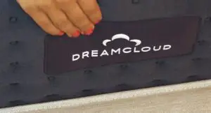 dreamcloud mattress label