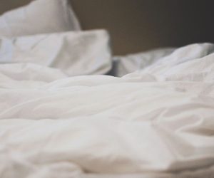 What causes bed sheets to pill?
