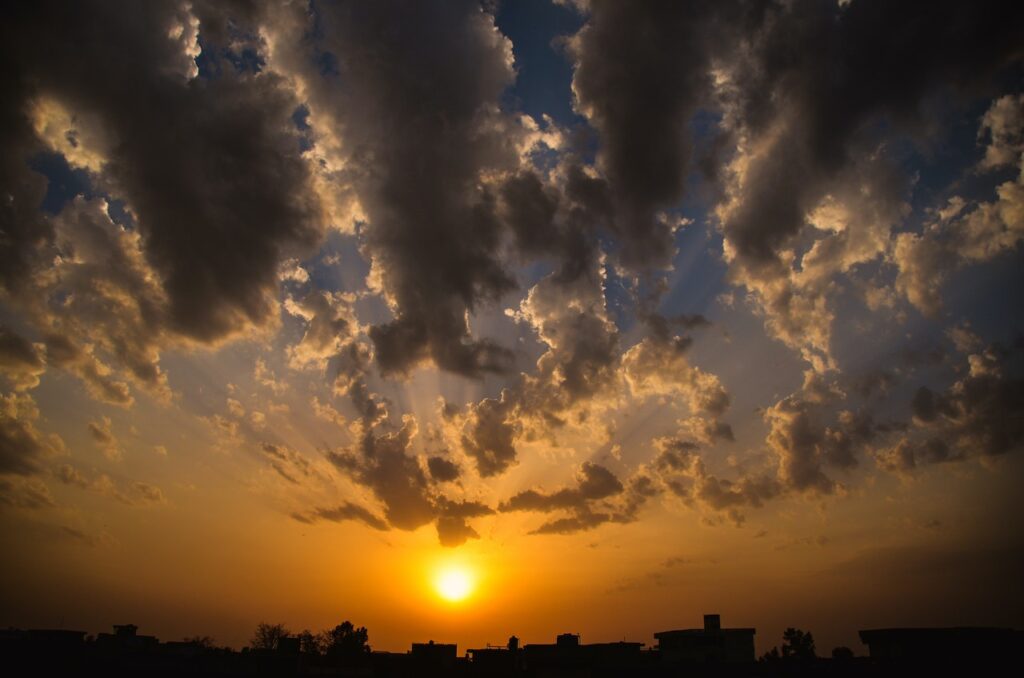 how to keep cool in hot weather at night