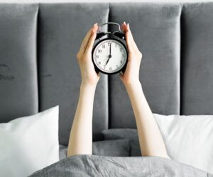 8 benefits of going to bed early